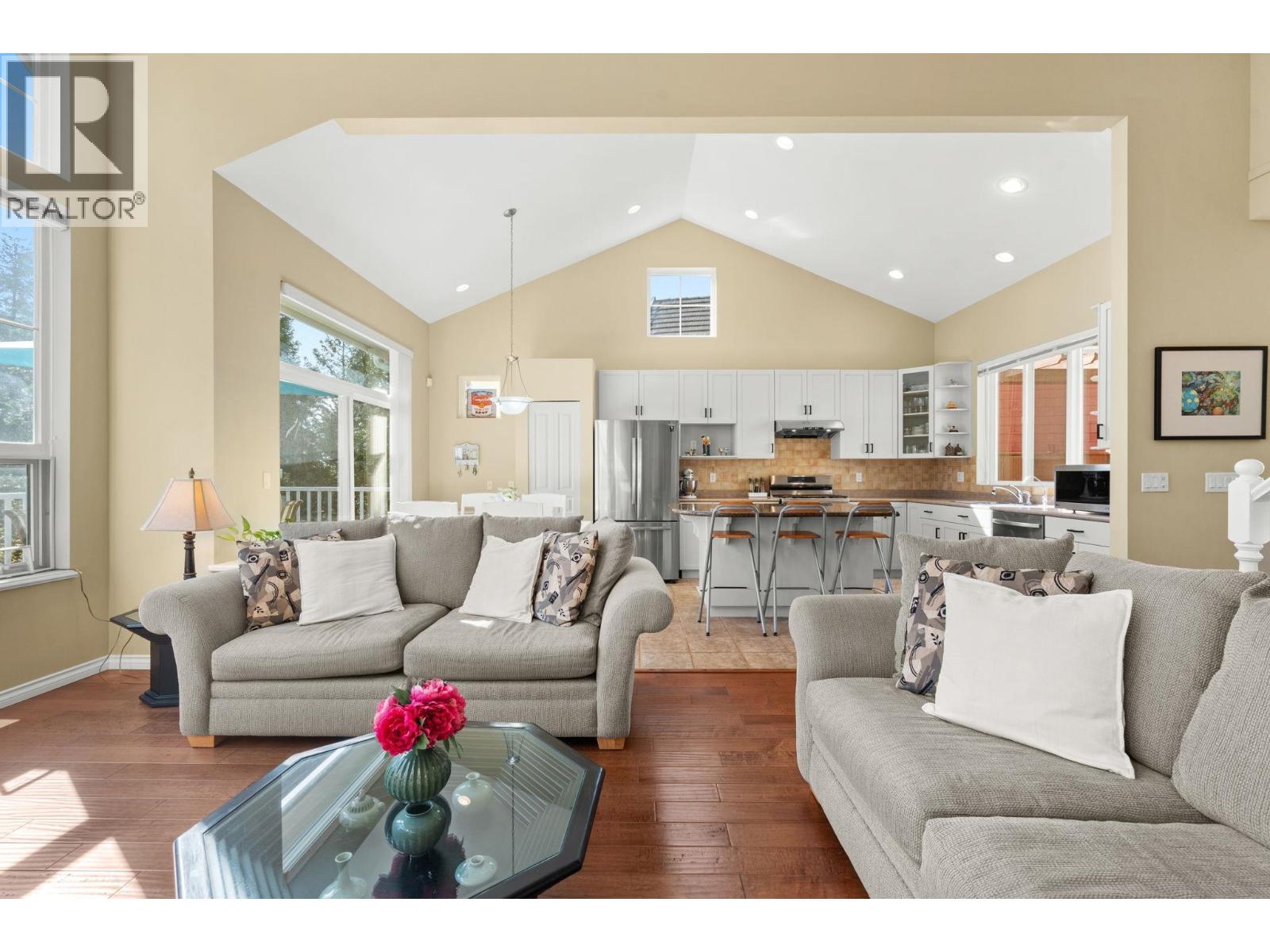 10 Ashwood Drive, Port Moody, British Columbia V3H 5H2 - Photo 5 - R3097674