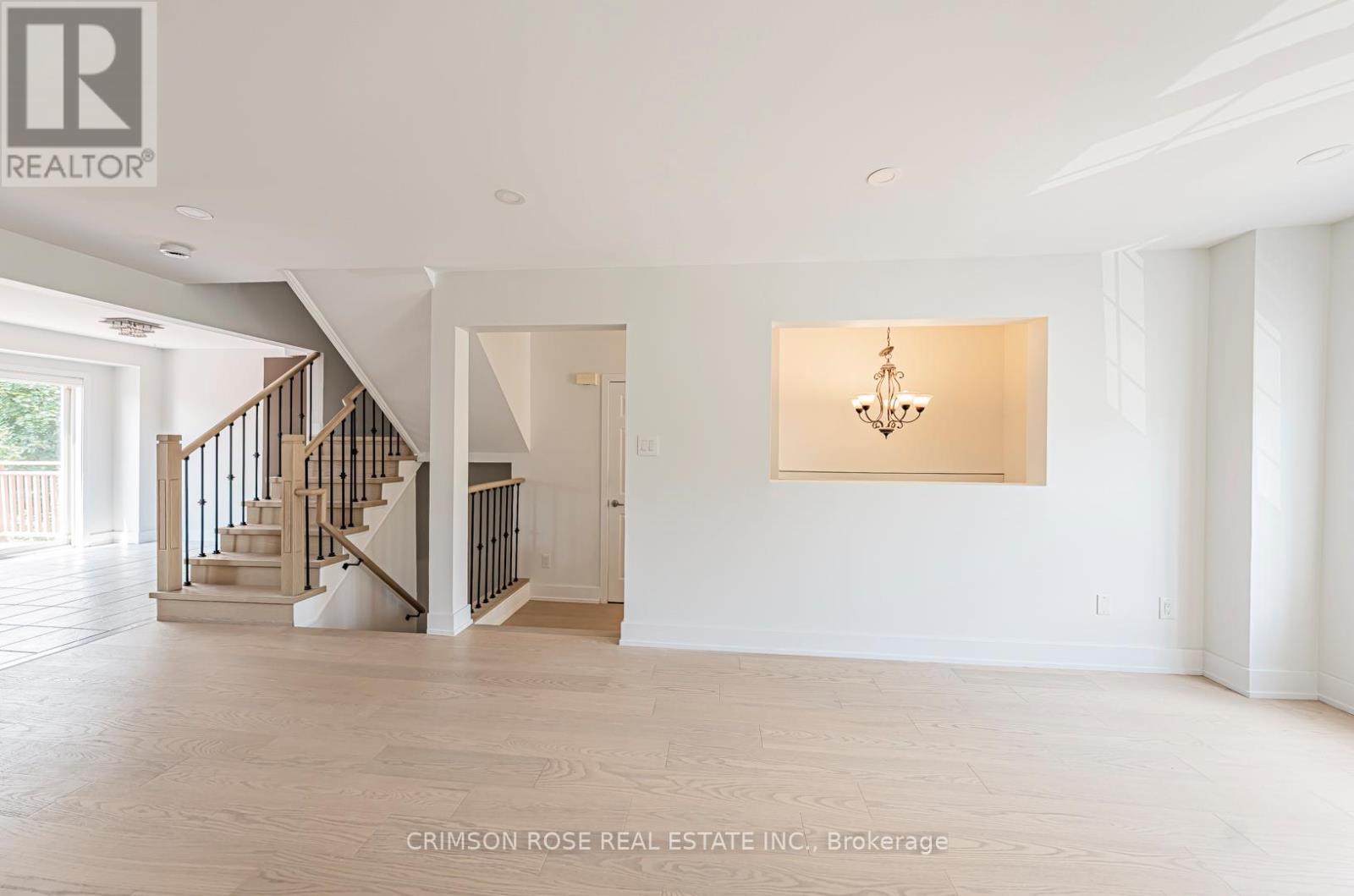 2569 Gill Crescent, Oakville, Ontario  L6H 6P3 - Photo 13 - W12931508