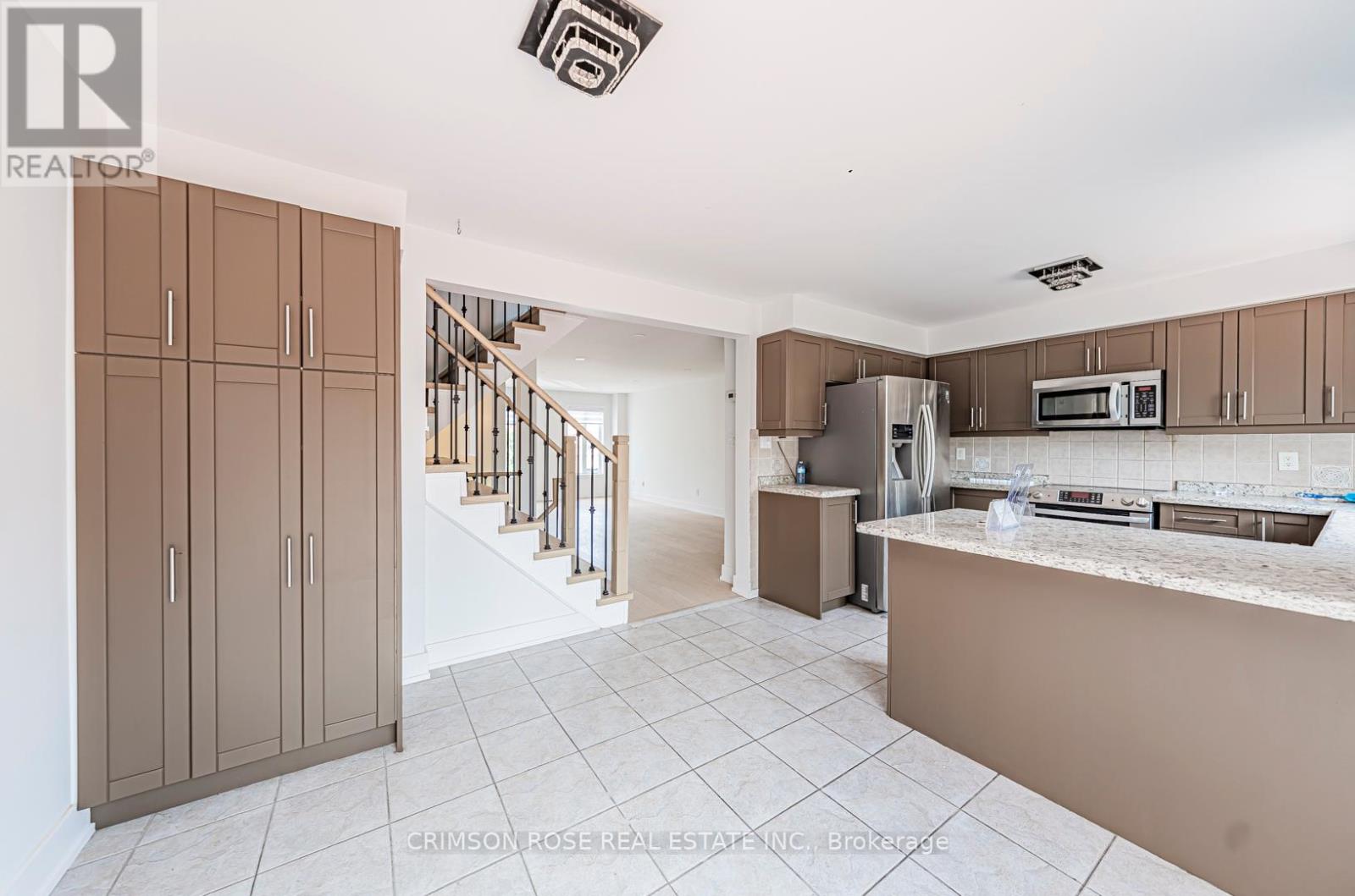 2569 Gill Crescent, Oakville, Ontario  L6H 6P3 - Photo 18 - W12931508