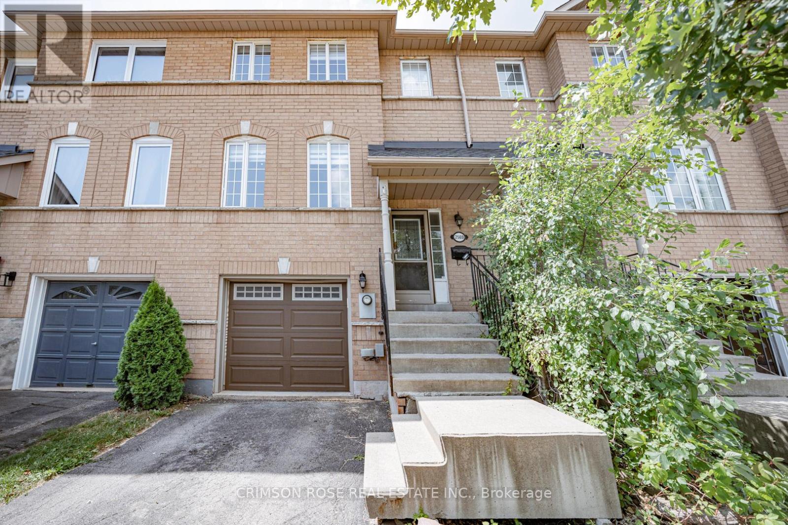2569 Gill Crescent, Oakville, Ontario  L6H 6P3 - Photo 2 - W12931508