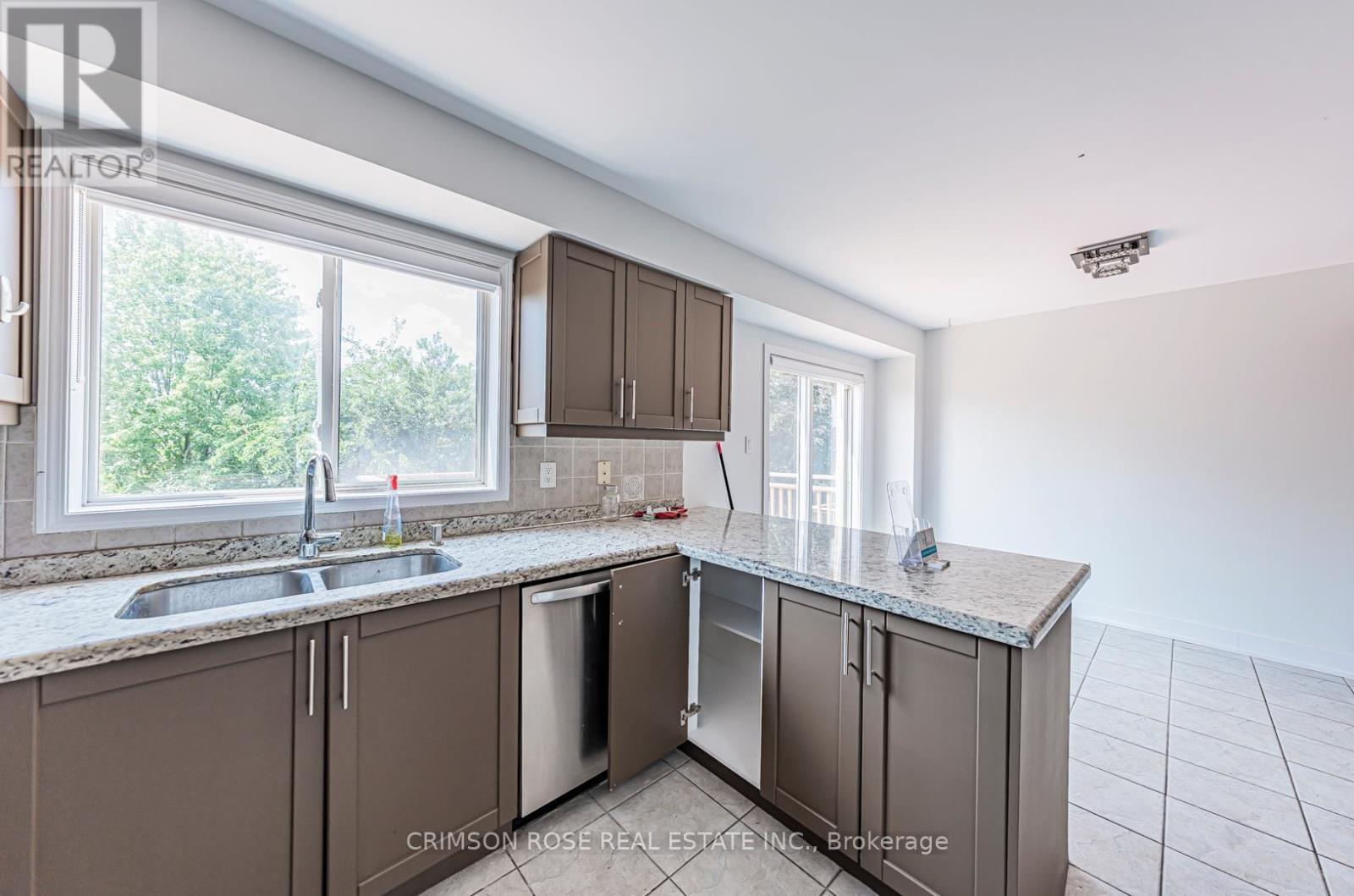 2569 Gill Crescent, Oakville, Ontario  L6H 6P3 - Photo 20 - W12931508