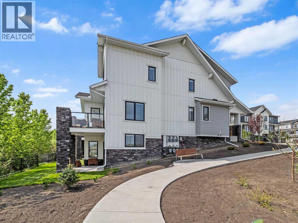 130 Crestridge Common Sw, Calgary, Alberta  T3B 6J5 - Photo 6 - A2296370