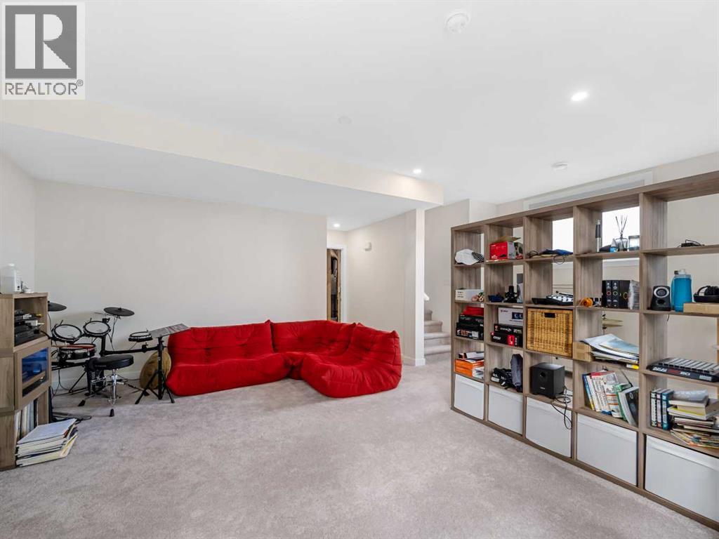 130 Crestridge Common Sw, Calgary, Alberta  T3B 6J5 - Photo 32 - A2296370