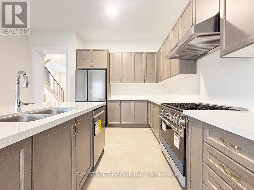 278 Archerhill Circle, Aurora, Ontario  L4G 4E2 - Photo 8 - N12884566