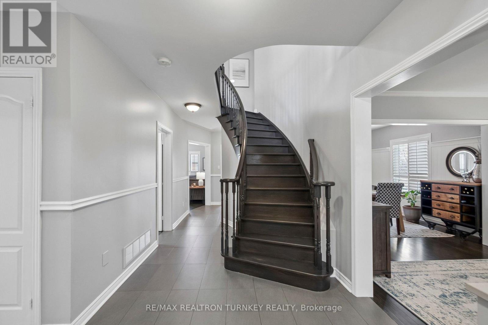 323 Harry Beer Court, Newmarket, Ontario  L3Y 8M2 - Photo 9 - N12924916