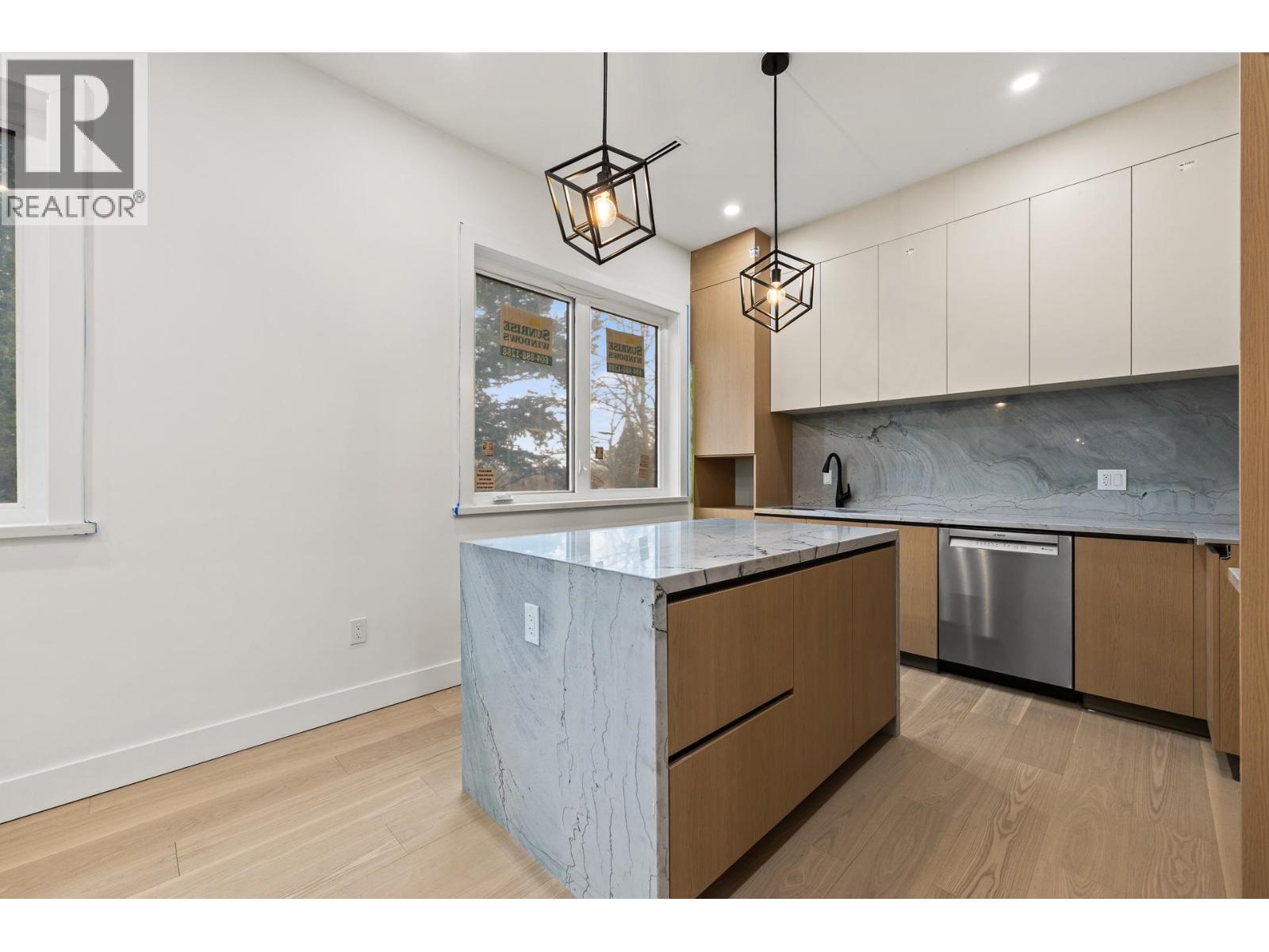 4 5115 Buxton Street, Burnaby, British Columbia  V5H 1J7 - Photo 10 - R3086944