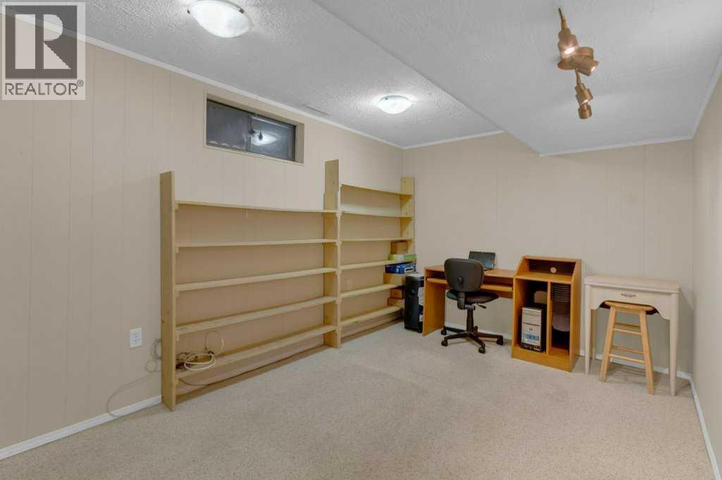 3046 28a Street SE, Calgary, Alberta  T2B 0S2 - Photo 21 - A2296642