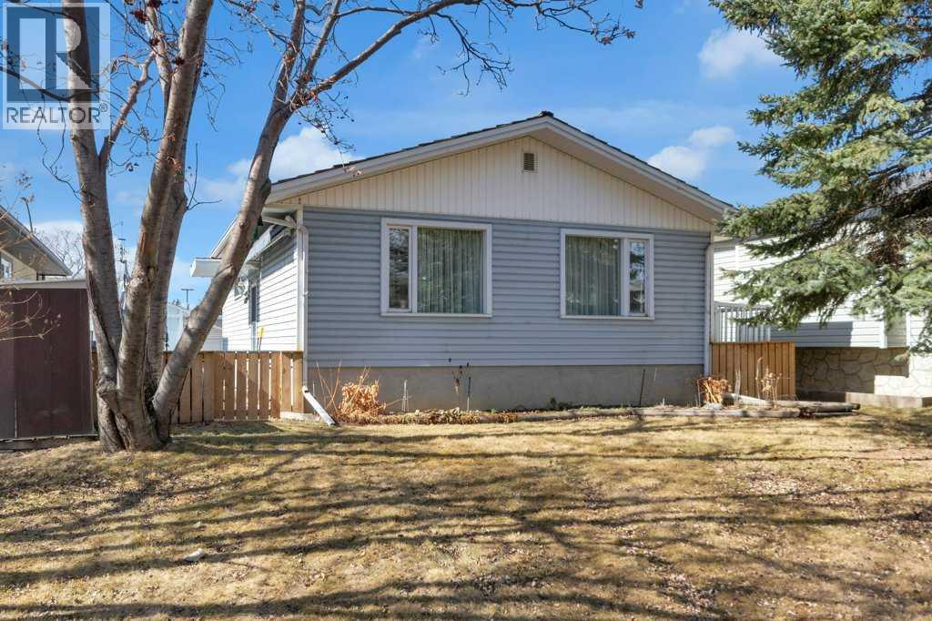 3046 28a Street SE, Calgary, Alberta  T2B 0S2 - Photo 1 - A2296642