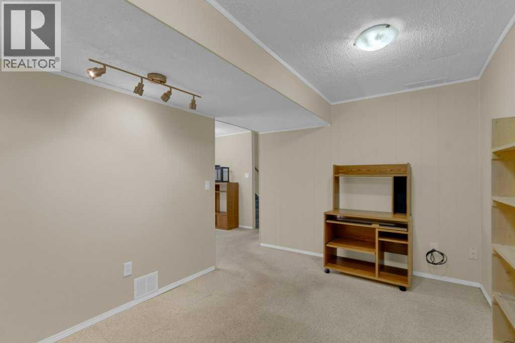 3046 28a Street SE, Calgary, Alberta  T2B 0S2 - Photo 22 - A2296642