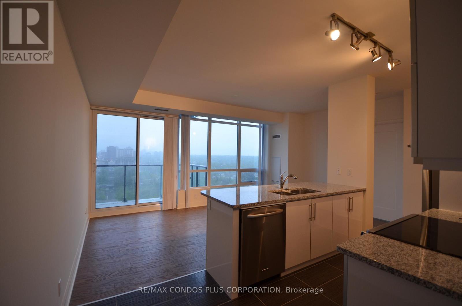 2303 - 825 CHURCH STREET, Toronto, Ontario