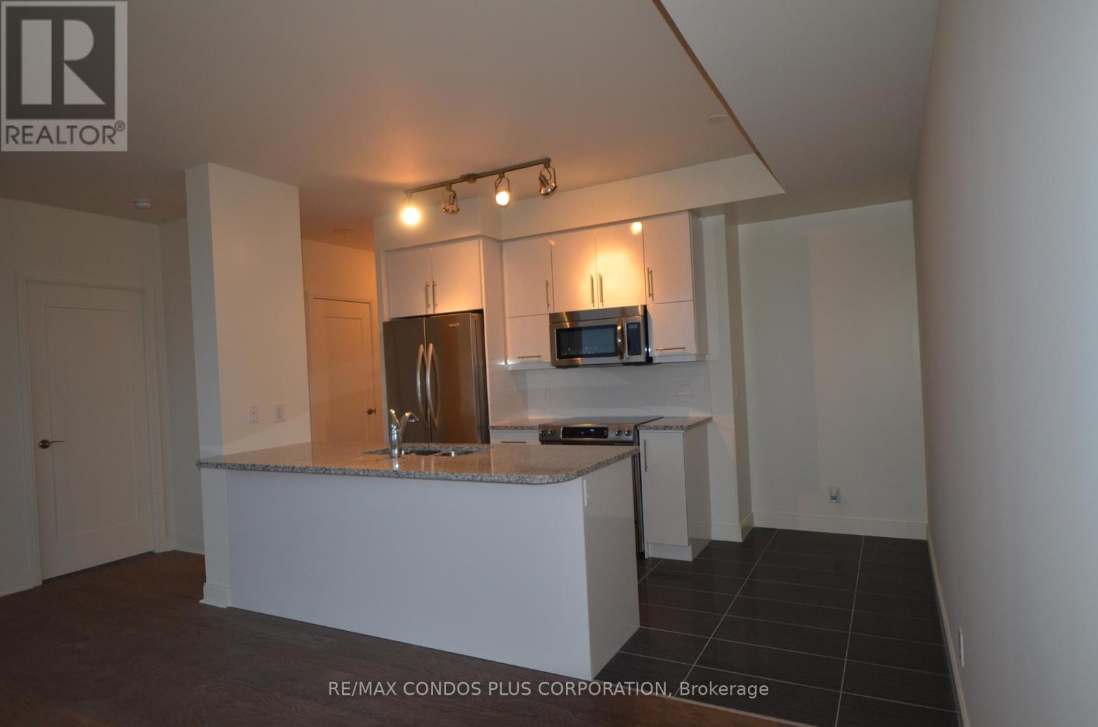 2303 - 825 Church Street, Toronto, Ontario  M4W 3Z4 - Photo 6 - C12931544