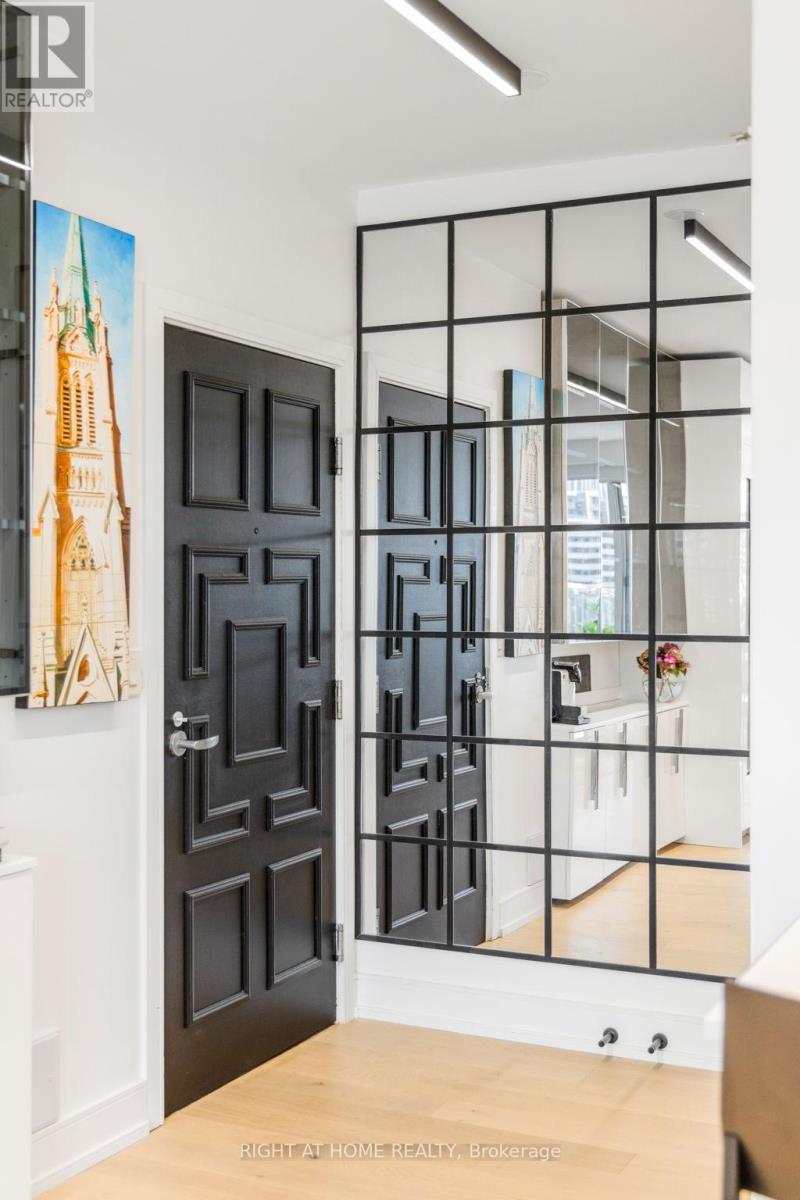 1402 - 168 King St East Street, Toronto, Ontario  M5A 4S4 - Photo 3 - C12931548