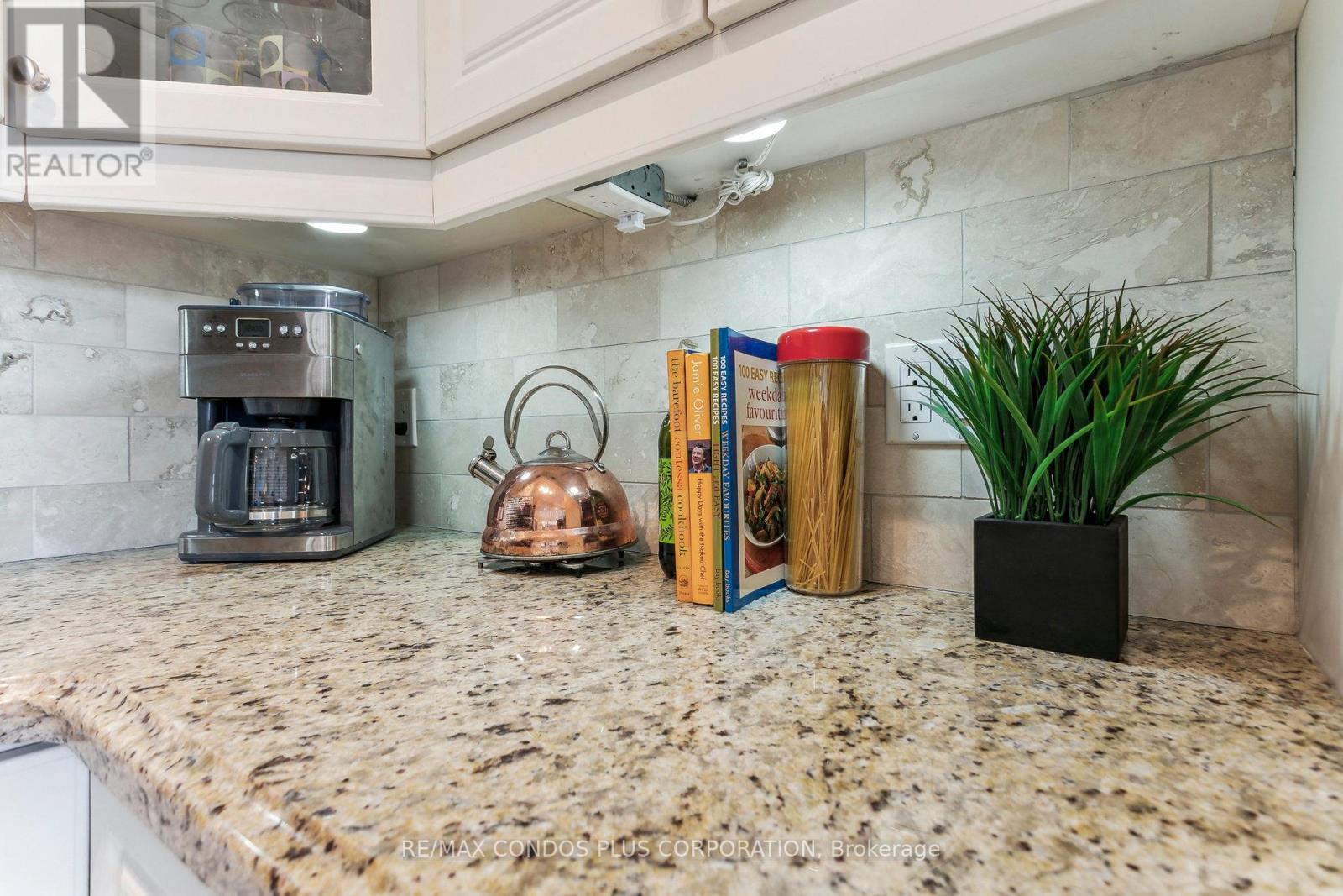 409 - 71 Jonesville Crescent, Toronto, Ontario  M4A 1H1 - Photo 14 - C12809758