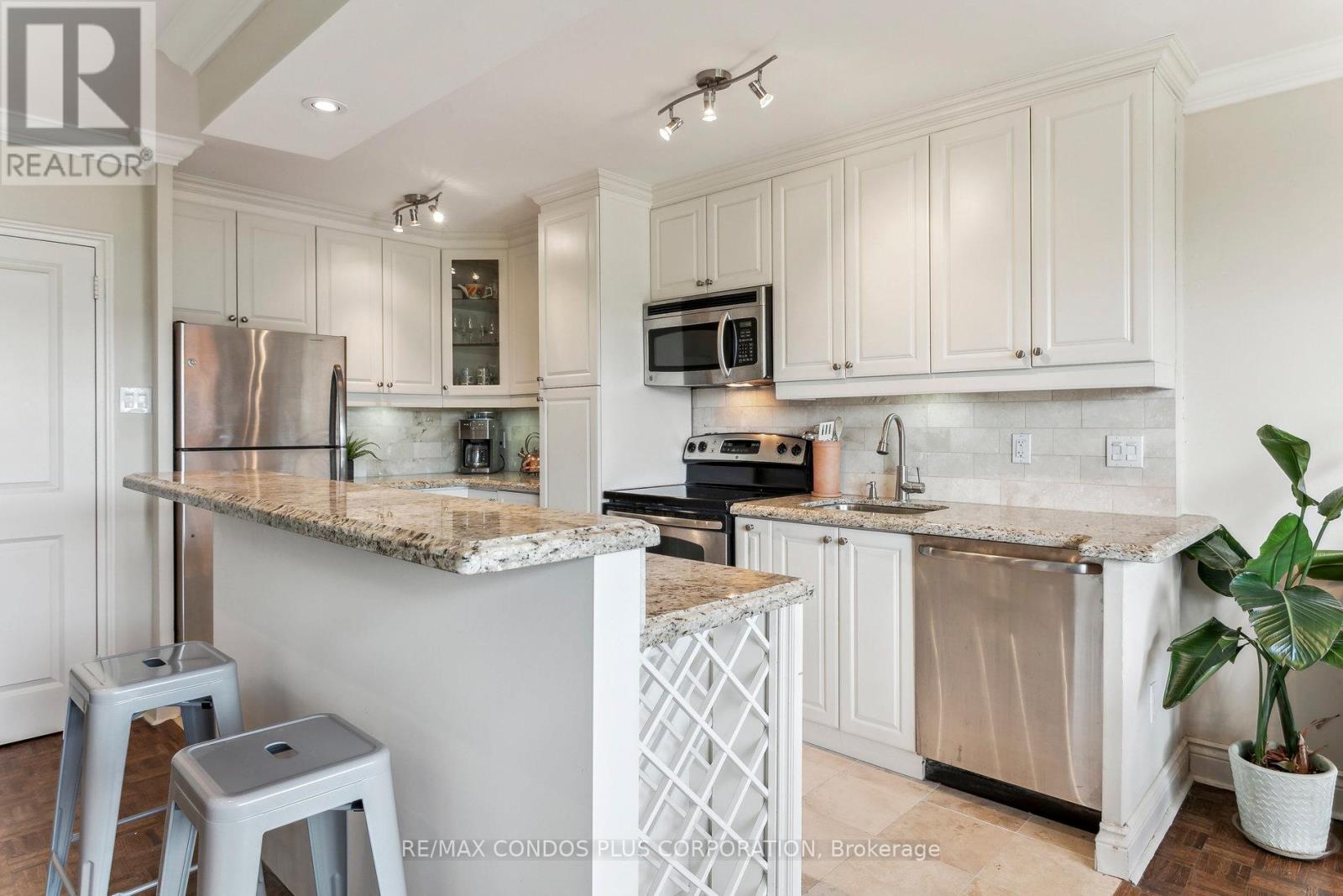 409 - 71 Jonesville Crescent, Toronto, Ontario  M4A 1H1 - Photo 9 - C12809758