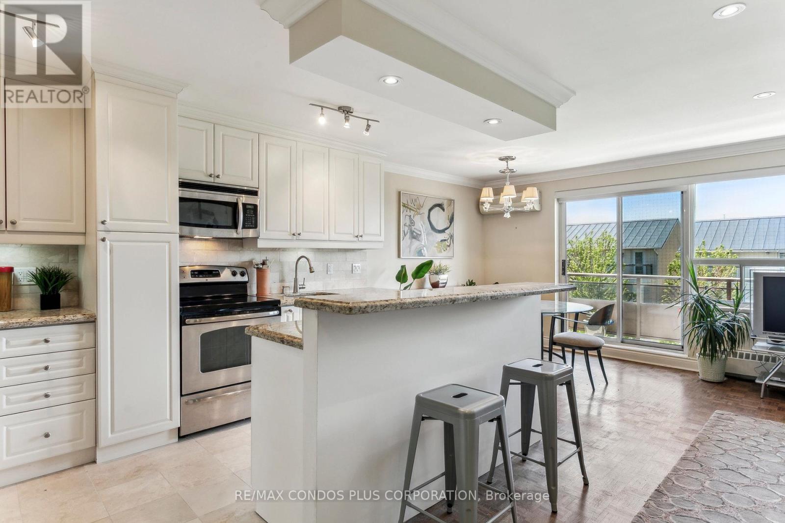 409 - 71 Jonesville Crescent, Toronto, Ontario  M4A 1H1 - Photo 6 - C12809758