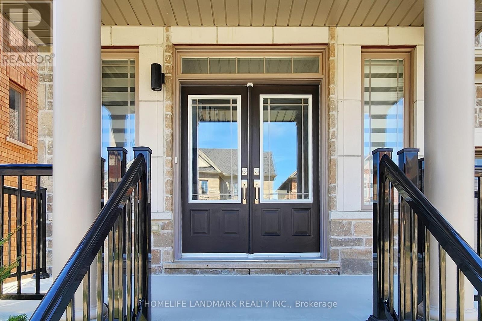 62 Frank Kelly Drive, East Gwillimbury, Ontario  L9N 0V2 - Photo 2 - N12931542