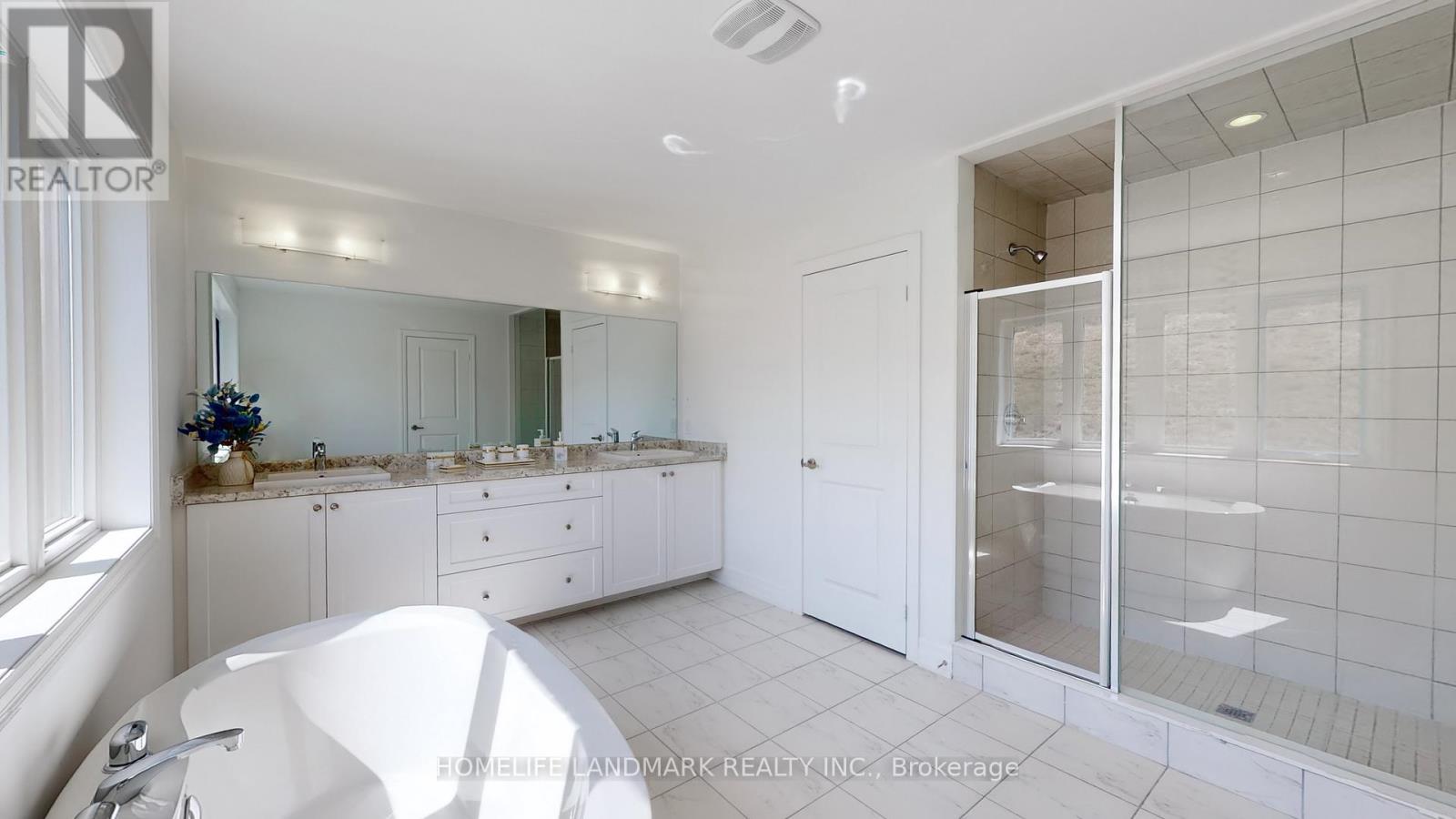 62 Frank Kelly Drive, East Gwillimbury, Ontario  L9N 0V2 - Photo 25 - N12931542