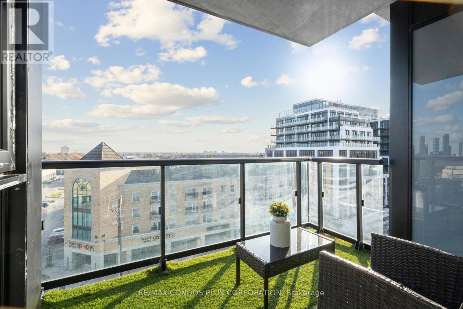 619 - 7 Smith Crescent, Toronto, Ontario  M8Z 0G3 - Photo 11 - W12931522