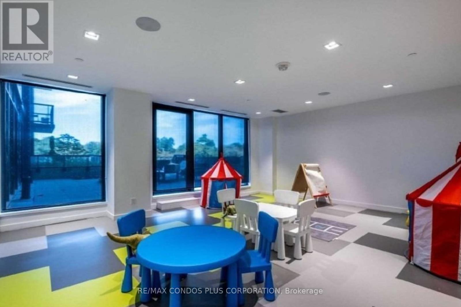 619 - 7 Smith Crescent, Toronto, Ontario  M8Z 0G3 - Photo 14 - W12931522