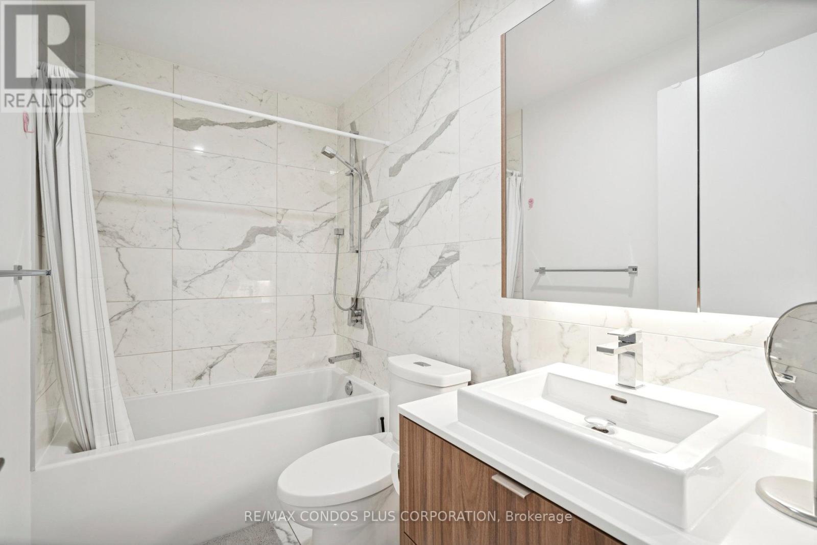 619 - 7 Smith Crescent, Toronto, Ontario  M8Z 0G3 - Photo 9 - W12931522