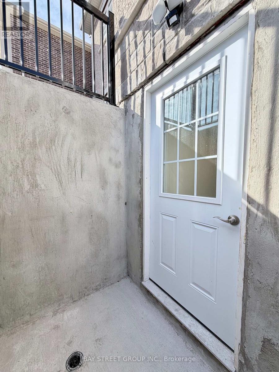 Lower - 1 Kenneth Ross Bend, East Gwillimbury, Ontario L9N 0T7 - Photo 21 - N12931554