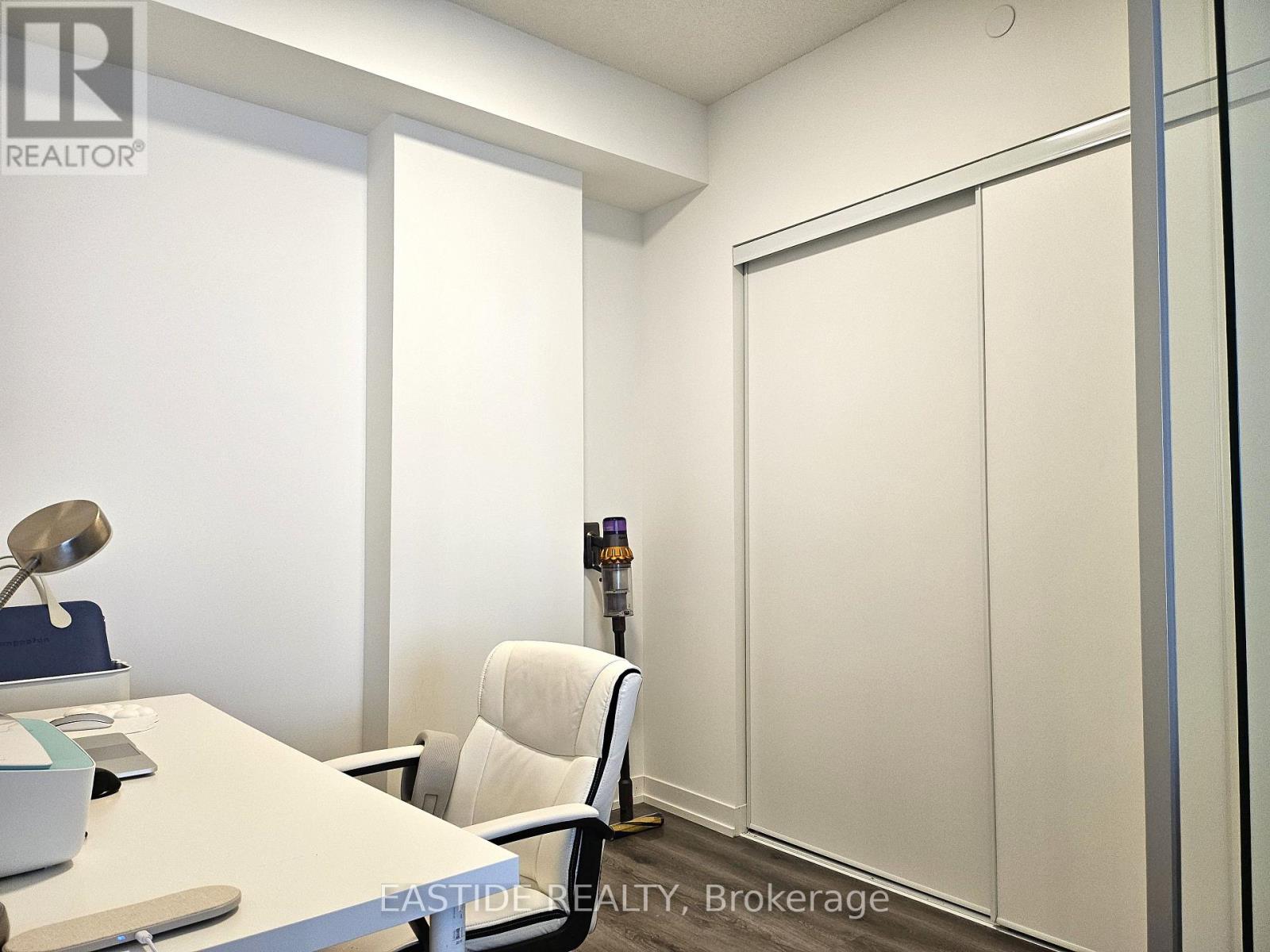 1506 - 28 Interchange Way, Vaughan, Ontario  L4K 0P8 - Photo 16 - N12931558