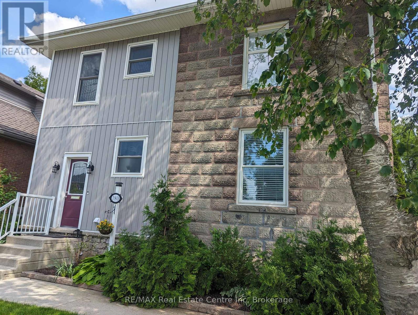180 Union Street W, Centre Wellington, Ontario  N1M 1V3 - Photo 2 - X12931566
