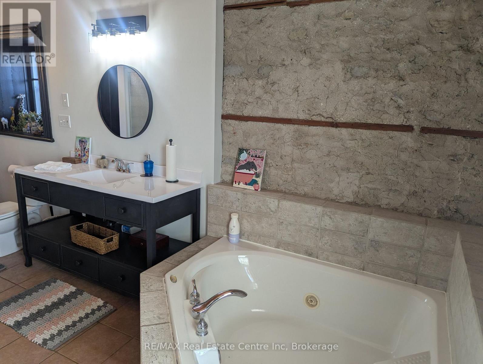 180 Union Street W, Centre Wellington, Ontario  N1M 1V3 - Photo 30 - X12931566