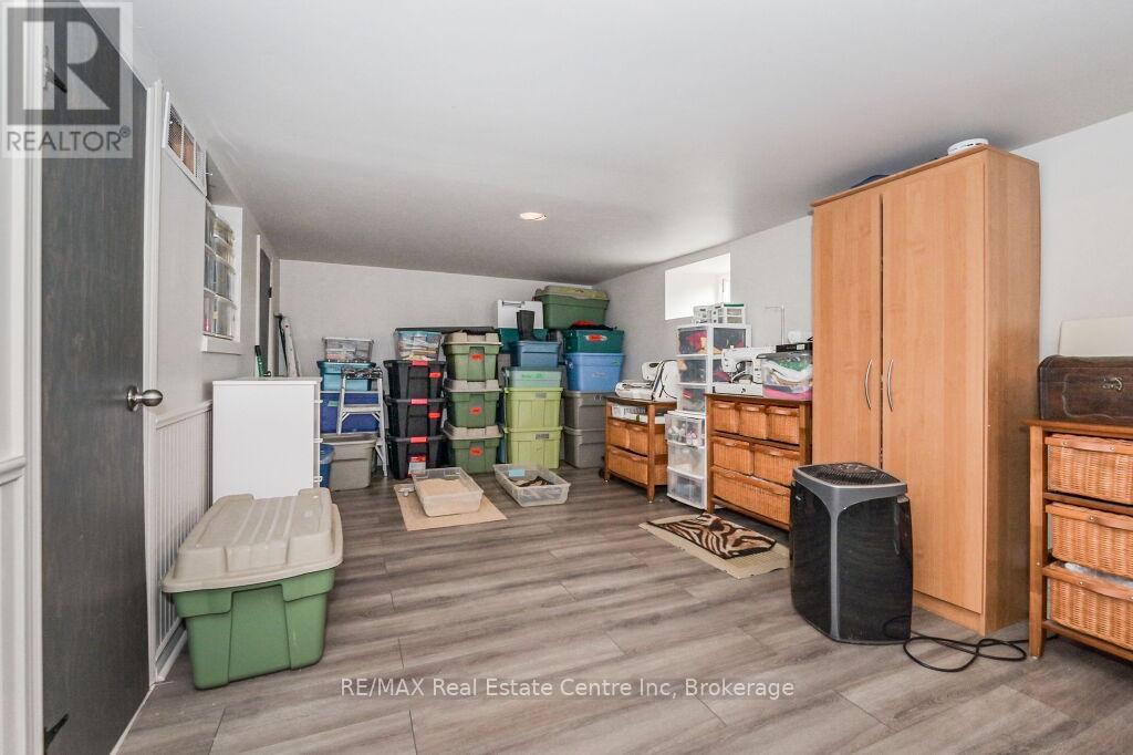 180 Union Street W, Centre Wellington, Ontario  N1M 1V3 - Photo 34 - X12931566