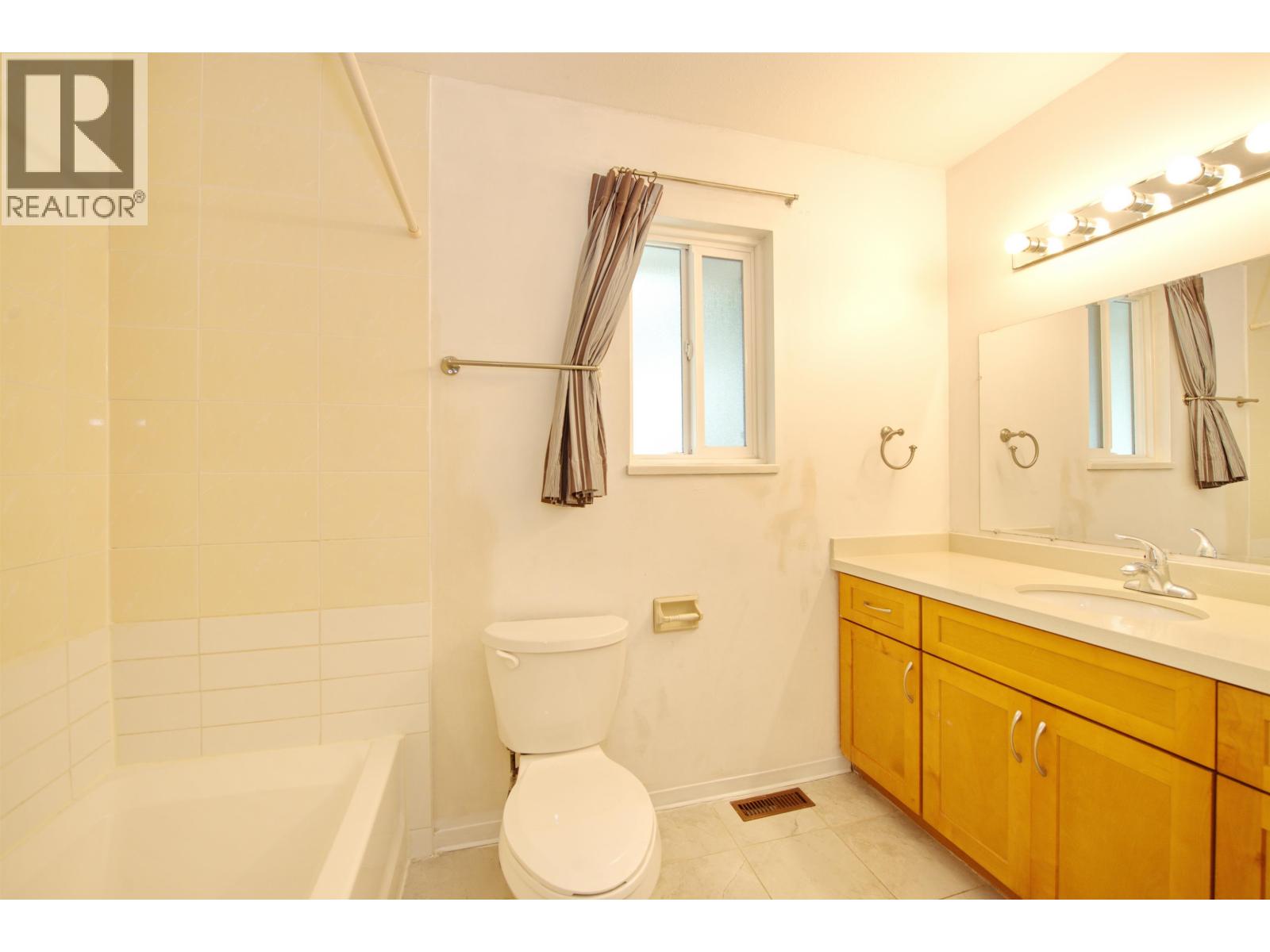 7203 Bridlewood Court, Burnaby, British Columbia  V5A 4A4 - Photo 22 - R3104256