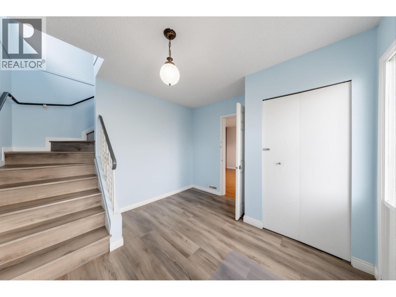 3206 Adanac Street, Vancouver, British Columbia  V5K 2P1 - Photo 5 - R3103501