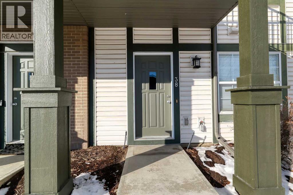 38 Cranford Drive SE, Calgary, Alberta  T3M 0V9 - Photo 4 - A2289364