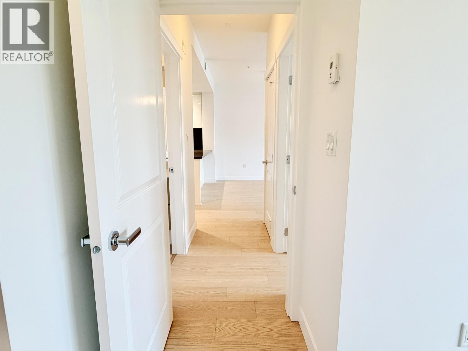 319 255 W 1st Street, North Vancouver, British Columbia  V7M 3G8 - Photo 4 - R3086458