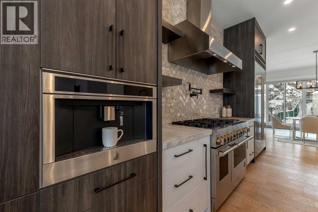 30 Roselawn Crescent NW, Calgary, Alberta  T2K 1K6 - Photo 18 - A2296751