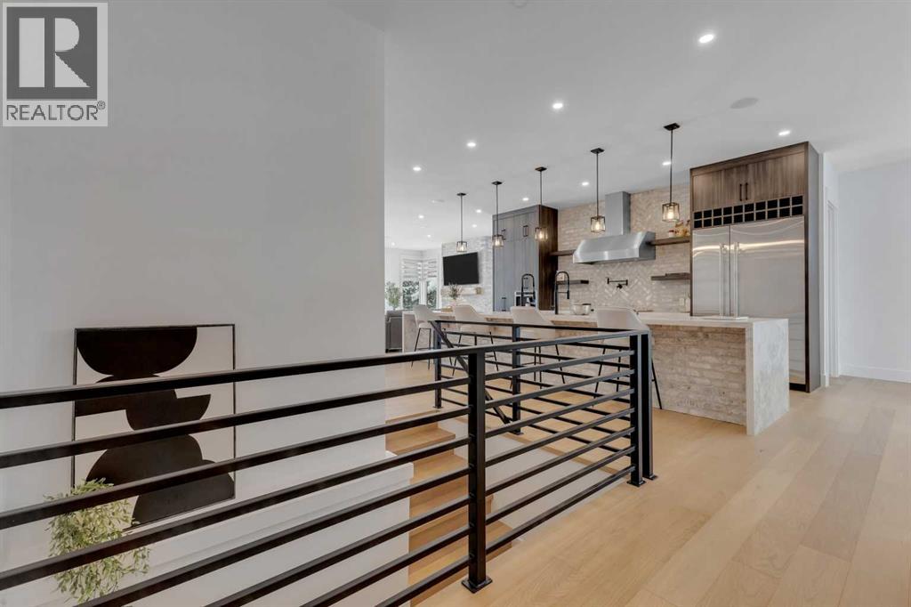 30 Roselawn Crescent NW, Calgary, Alberta  T2K 1K6 - Photo 25 - A2296751