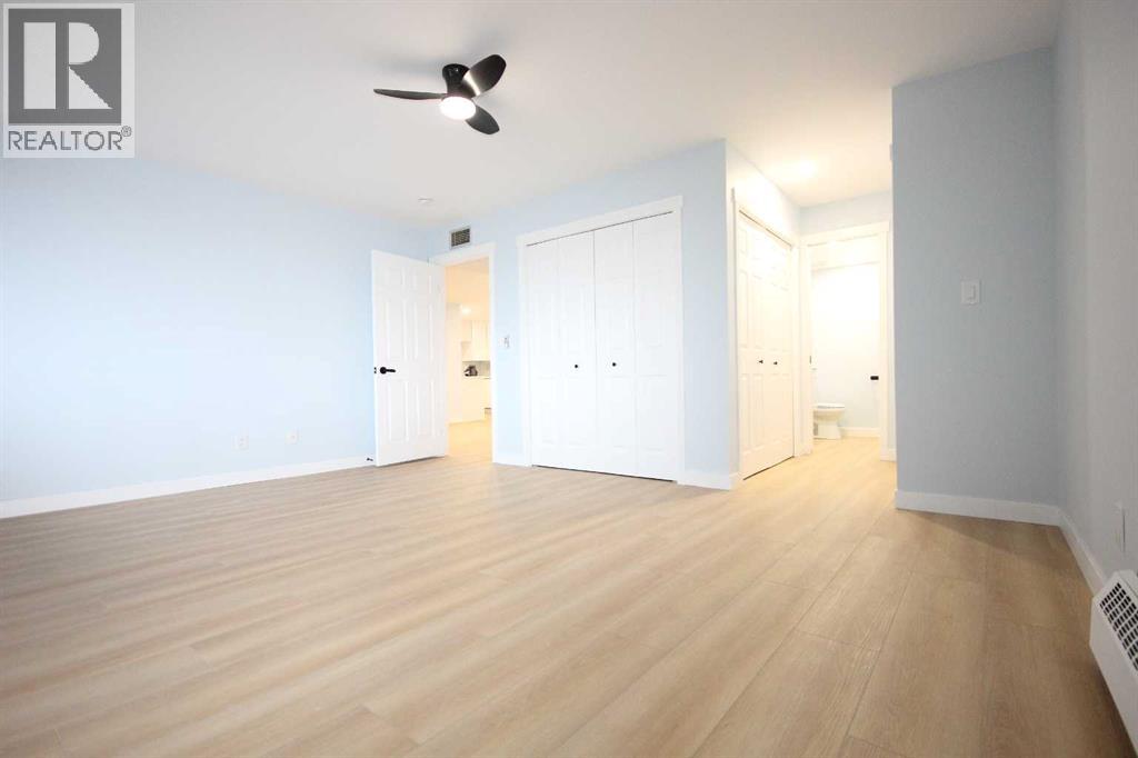 325, 2425 90 Avenue SW, Calgary, Alberta  T2V 4X8 - Photo 12 - A2272548