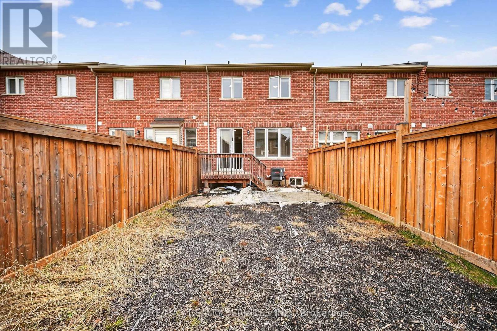 76 Phyllis Drive, Caledon, Ontario  L7C 4E2 - Photo 38 - W12925284