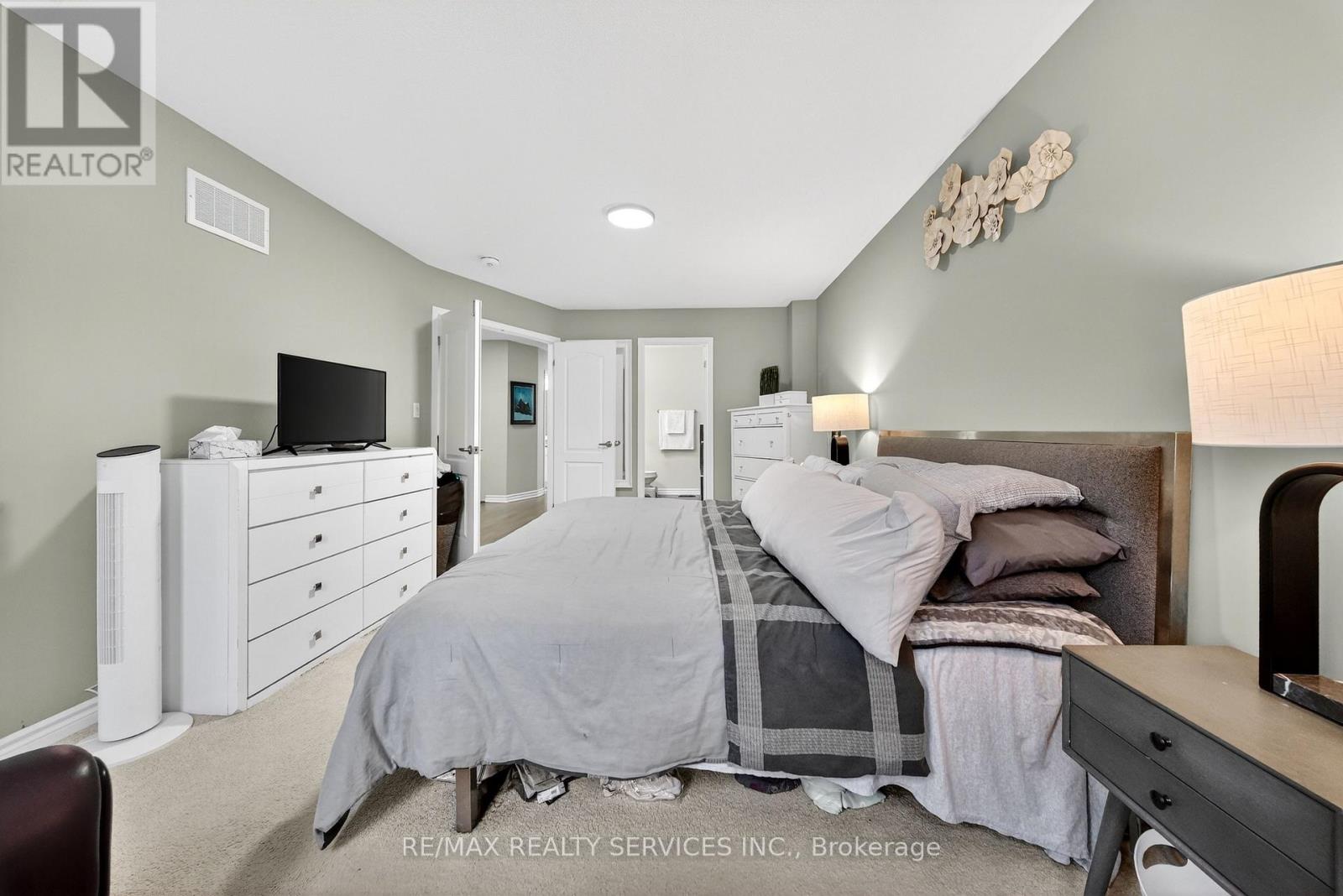 76 Phyllis Drive, Caledon, Ontario  L7C 4E2 - Photo 27 - W12925284