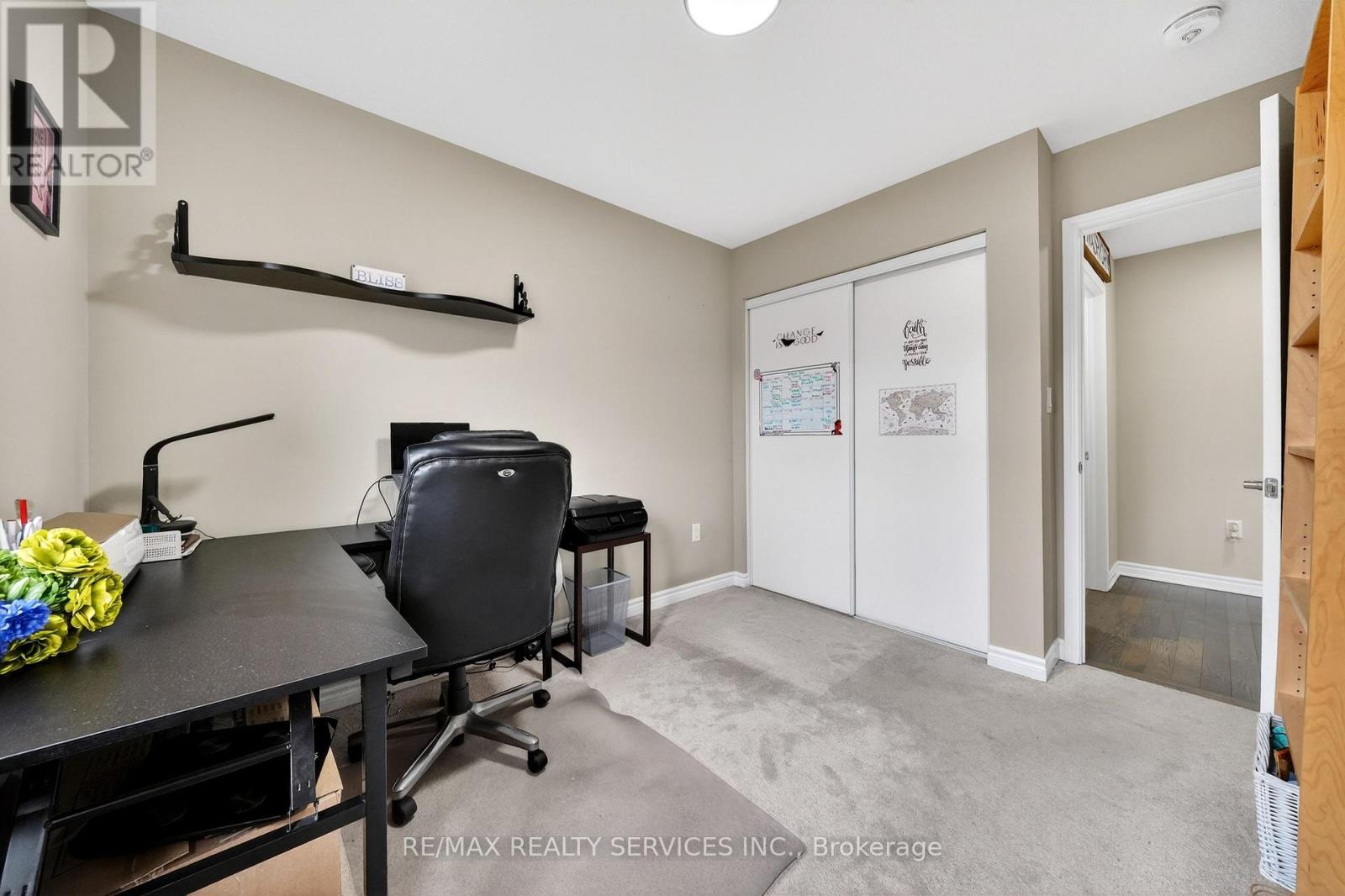 76 Phyllis Drive, Caledon, Ontario  L7C 4E2 - Photo 35 - W12925284