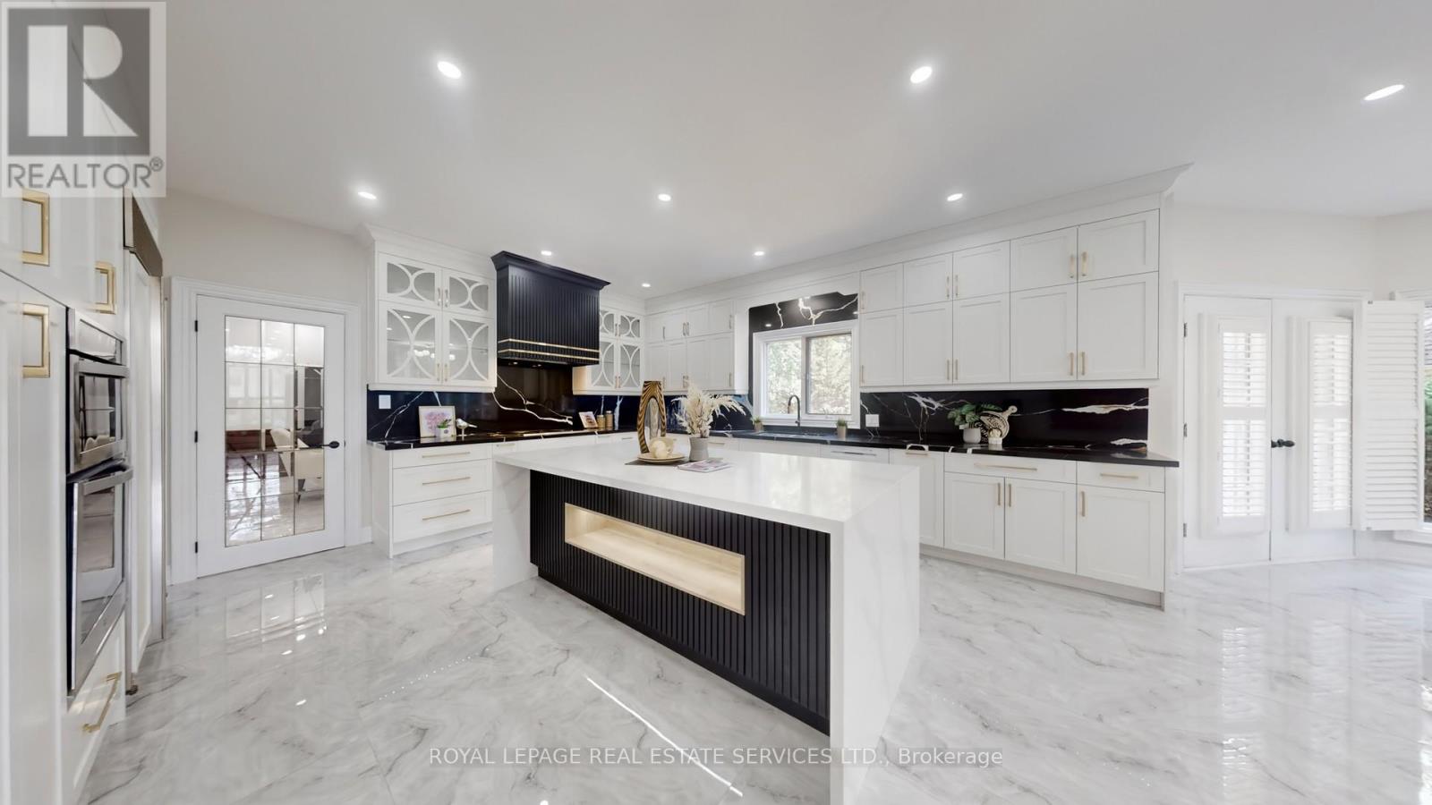 2416 Mississauga Road, Mississauga, Ontario  L5H 2L1 - Photo 15 - W12476807