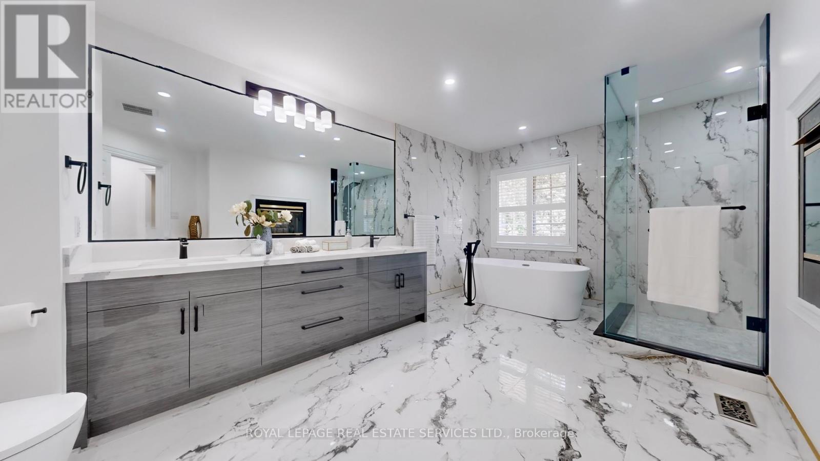 2416 Mississauga Road, Mississauga, Ontario  L5H 2L1 - Photo 27 - W12476807