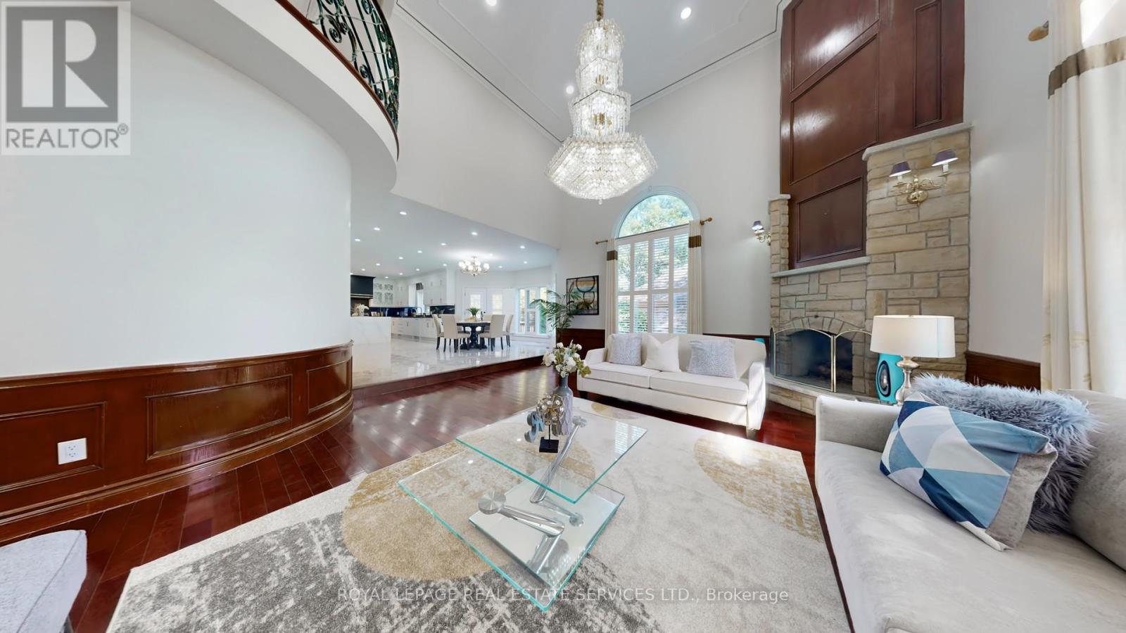 2416 Mississauga Road, Mississauga, Ontario  L5H 2L1 - Photo 13 - W12476807