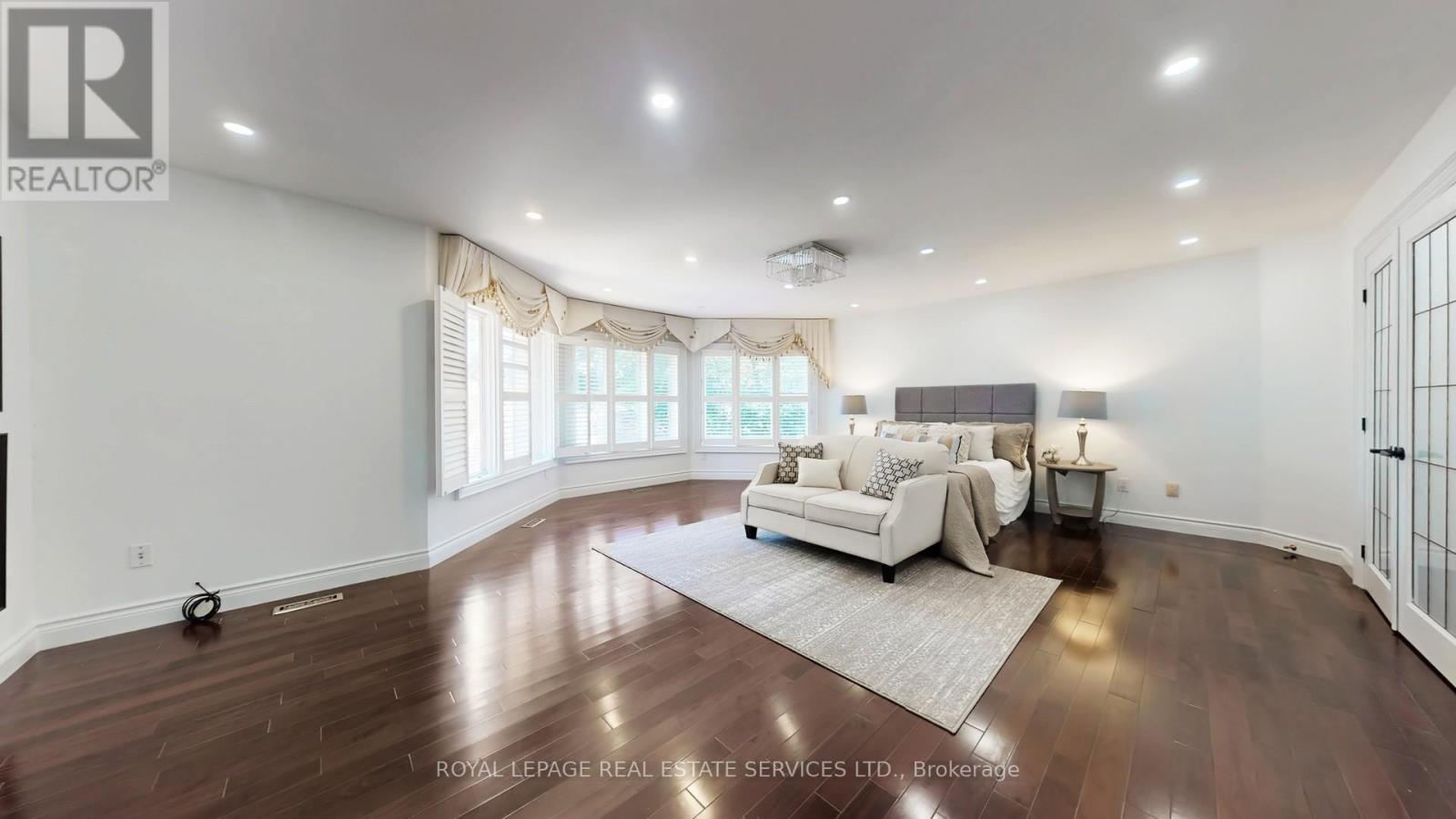 2416 Mississauga Road, Mississauga, Ontario  L5H 2L1 - Photo 24 - W12476807