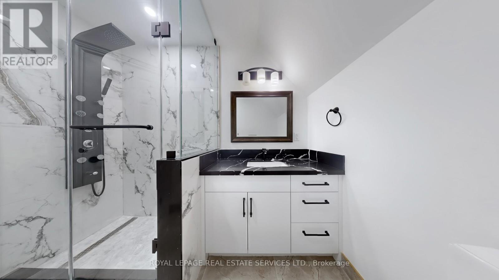 2416 Mississauga Road, Mississauga, Ontario  L5H 2L1 - Photo 35 - W12476807