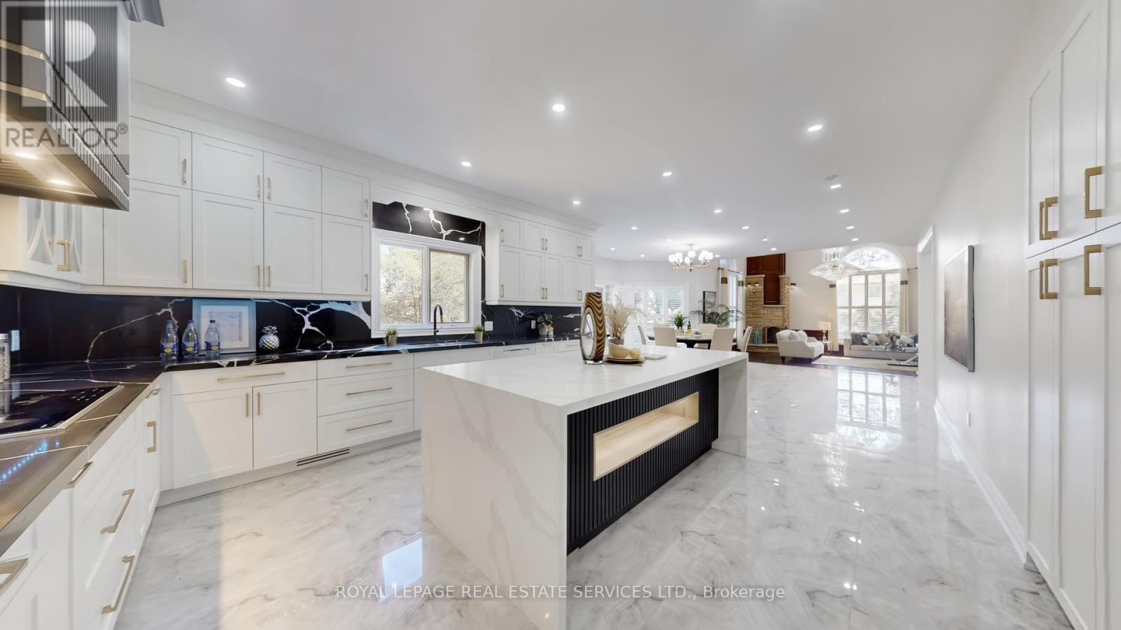 2416 Mississauga Road, Mississauga, Ontario  L5H 2L1 - Photo 16 - W12476807