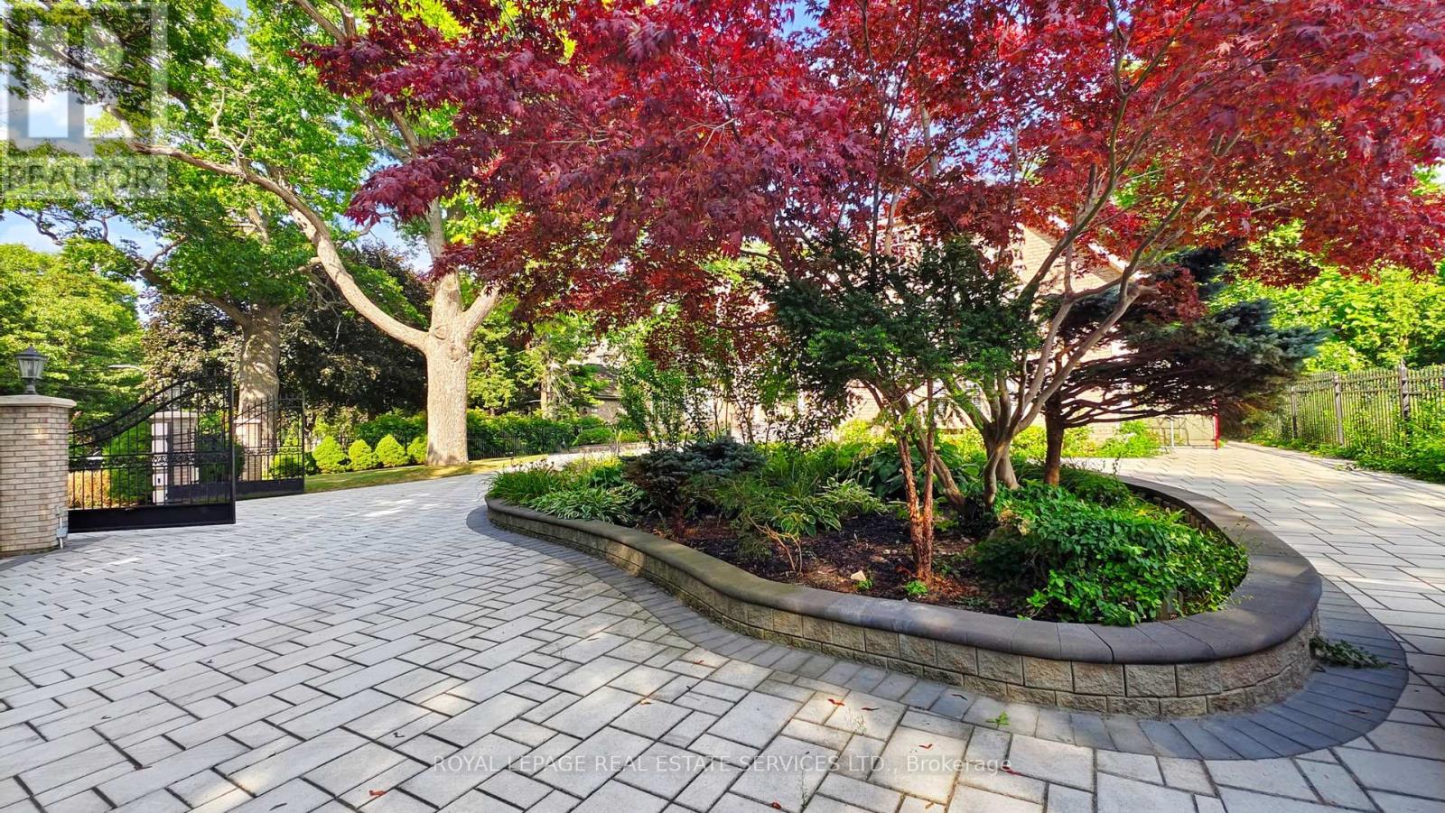 2416 Mississauga Road, Mississauga, Ontario  L5H 2L1 - Photo 5 - W12476807