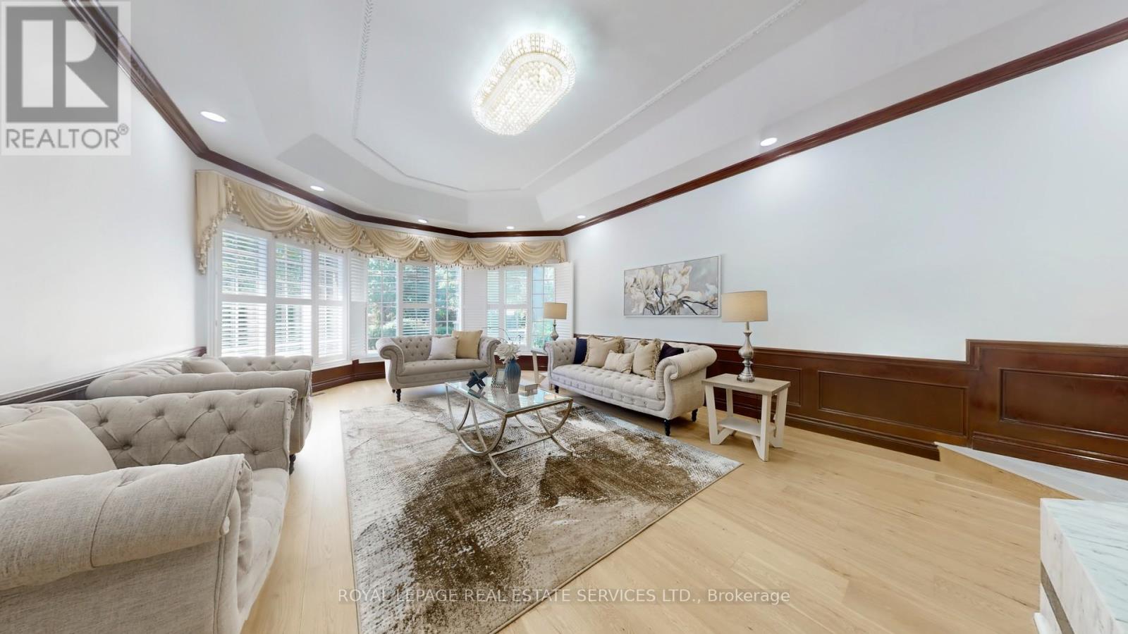 2416 Mississauga Road, Mississauga, Ontario  L5H 2L1 - Photo 7 - W12476807