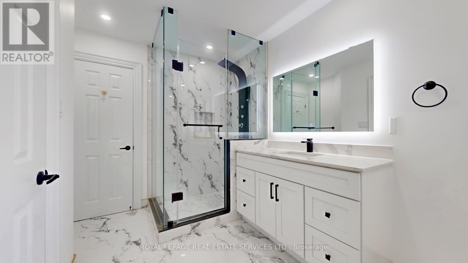 2416 Mississauga Road, Mississauga, Ontario  L5H 2L1 - Photo 31 - W12476807