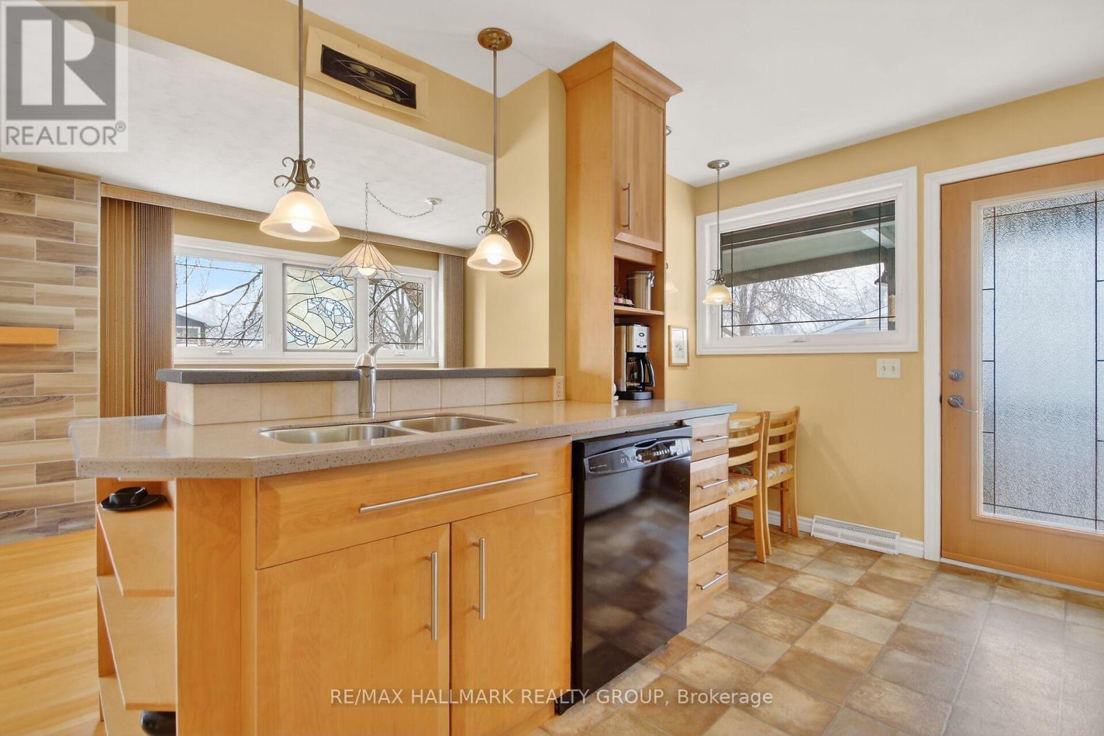 2279 Harding Road, Ottawa, Ontario  K1G 3B6 - Photo 10 - X12931602