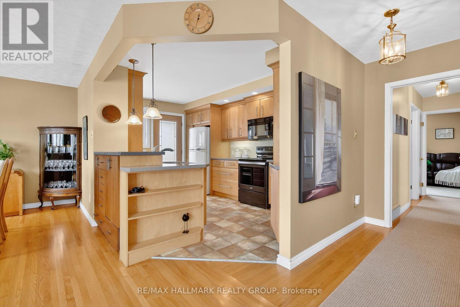 2279 Harding Road, Ottawa, Ontario  K1G 3B6 - Photo 11 - X12931602